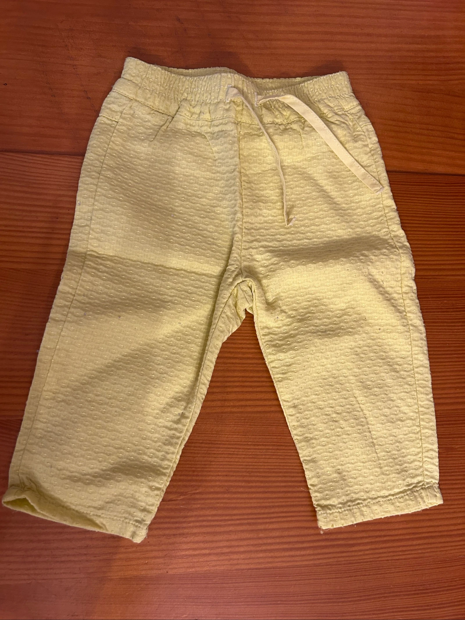 Pantalon jaune vif citron